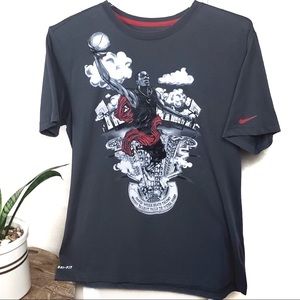 NIKE DriFit graphic tee size Large